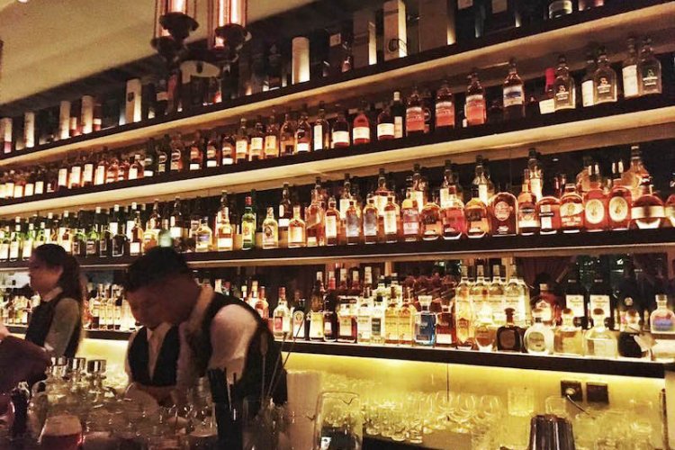 Róng Bar Gets Off On The Right Foot, Serving Elegant Cocktails on Sanlitun East Third Street 