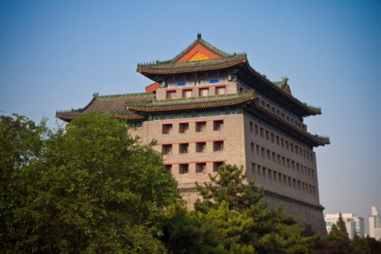Pioneering Gallery Red Gate to Relocate From Famed Dongbianmen Watchtower; Final Exhibition Set for Nov 19