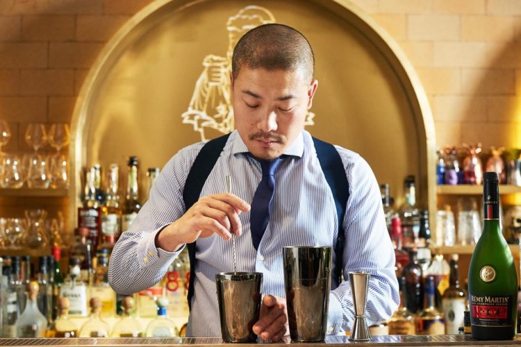 Shanghai Star Bartender Eddy Yang to Mix It Up at Beijing’s Park Hyatt China Bar,  Mar 27-29 