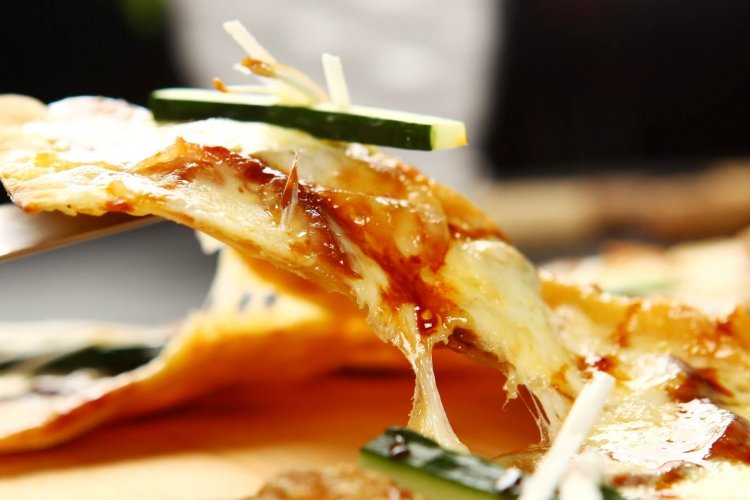 Pizza Mania! VSports’ Peking Duck Pizza is Well-Worth Adding to Your Foodie Bucket List