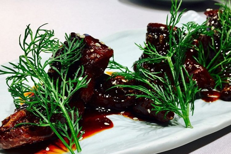 True to Its Roots, Huaiyang Dream Provides Tasty Jiangsu Cuisine in an Elegant Atmosphere