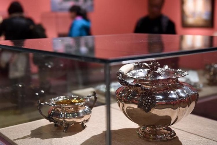 243 Treasures from the Peterhof State Museum Reserve to Exhibit in Beijing