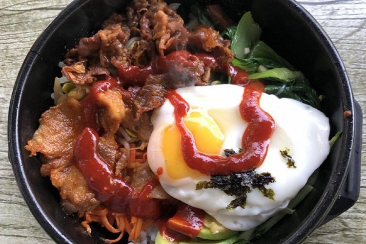 Street Eats: Hearty Bibimbap near Chaoyang Hospital