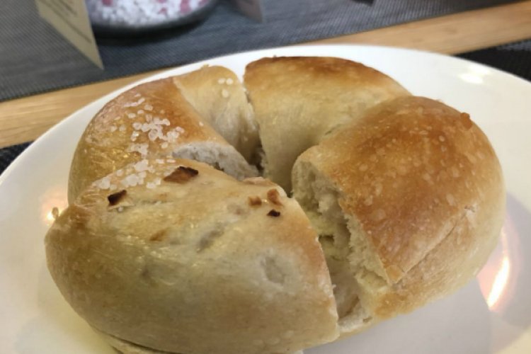 W&amp;T Bagels Replaces The Daily Bagel with Springy Bagels, and Sandwiches