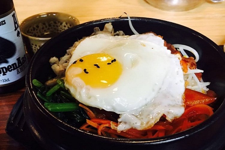 DP Eat from Shovel and Bibimbap from Not-So-Warm Pot at New Village Beer House 