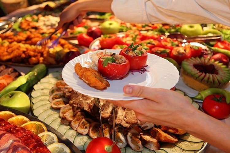 Buffets Charging Deposits to Prevent Food Waste Pissed off Food Hoarders