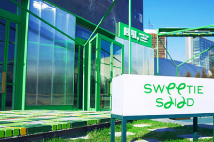 Sweetie Salad Opens the First Store at Grand Summit, Providing Healthy Fast Food