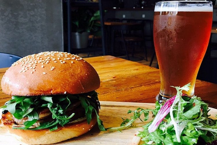 DP Burger Brief: Delicious Foie Gras Burger and Osmanths Ale at High Town, Nali Patio