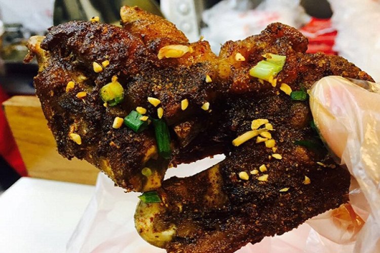 Street Eats: Wan’er Chuan’r Provides Delicious Trotters and Spicy Chuan’r