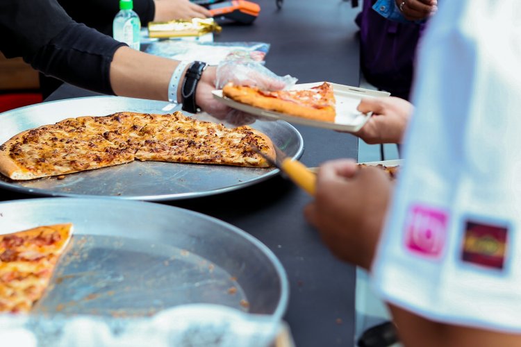 Thousands of Pizza Lovers Pour into Zhongguancan for Day One of the 2018 Beijing Pizza Festival