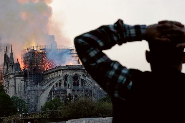 Notre Dame Cathedral Blaze Provokes Outpouring of Sympathy From Beijing
