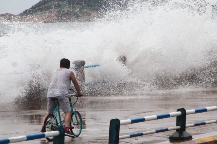 R1 Hundreds Evacuated over Weekend Downpour, More to Come as Typhoon Lekima Moves North