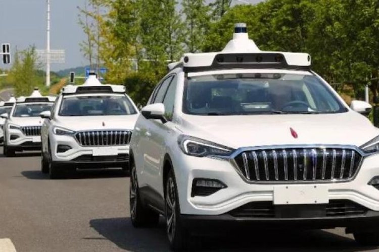 Talking Tech: Driverless Vehicles Build Driverless Highway for Driverless Vehicles