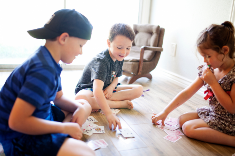 A Uniquely Chinese Card Game to Add to Family Game Nights 