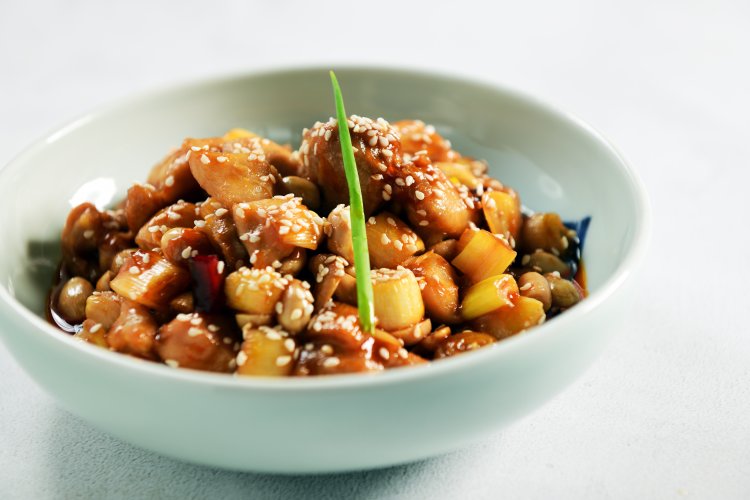 CNY Chef: One Michelin Star Kung Pao Chicken from The Opposite House&#039;s Jing Yaa Tang