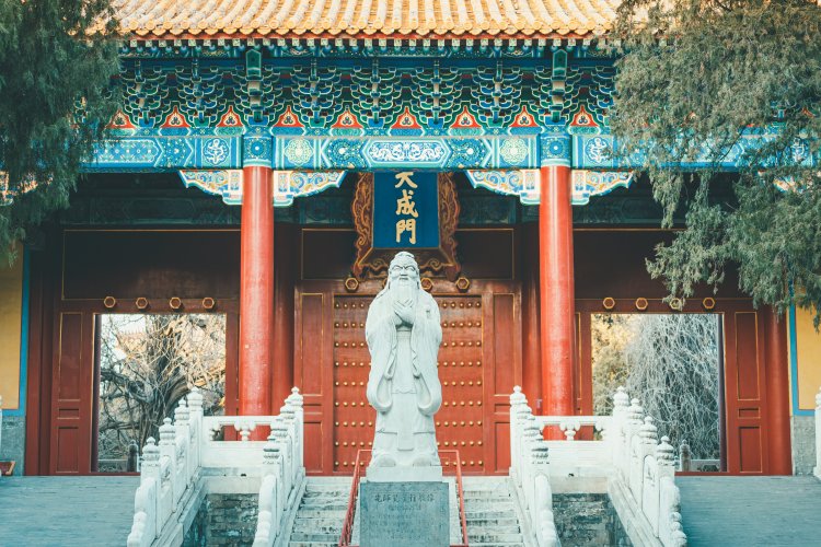 Weekend Walk: The Confucian Temple and the Imperial Academy