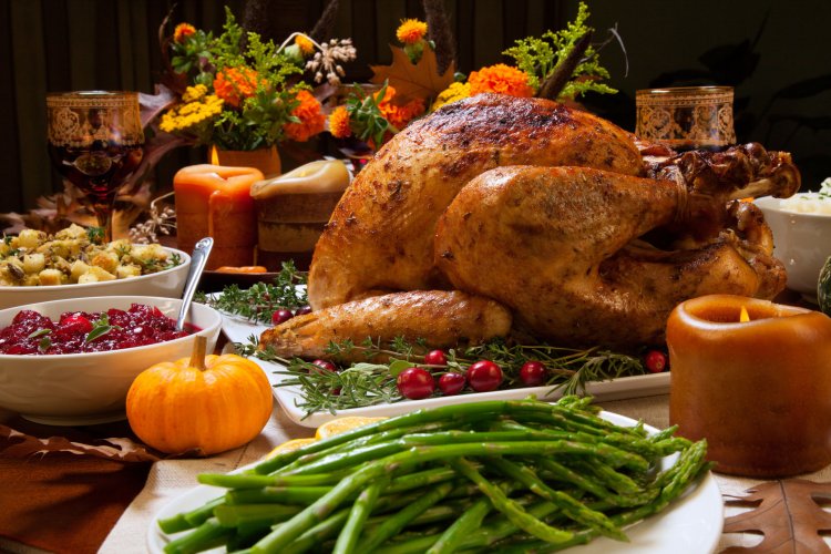 Celebrate Turkey Day with These Festive Dinners