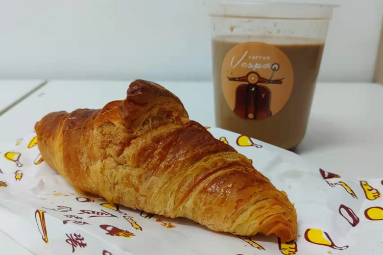 Snack Attack: I Found the Most Addictive Croissant in Beijing at Vespa Coffee