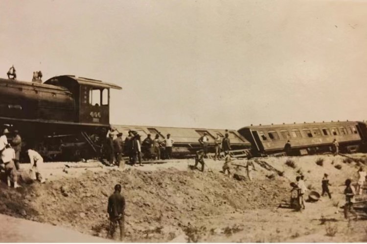 James Zimmerman Rides &#039;The Peking Express&#039; through Early 20th Century Chinese History