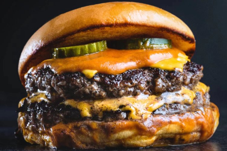 One More Day to Vote in the &#039;23 Juicy Burger Cup Opening Round!