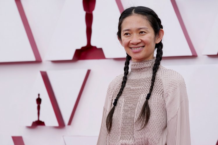 Chloé Zhao Wins the Oscar for Best Director for "Nomadland"