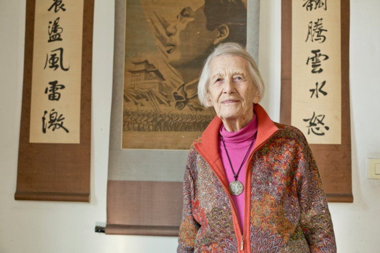 A Westerner&#039;s Journey: Isabel Crook&#039;s Impact on New China