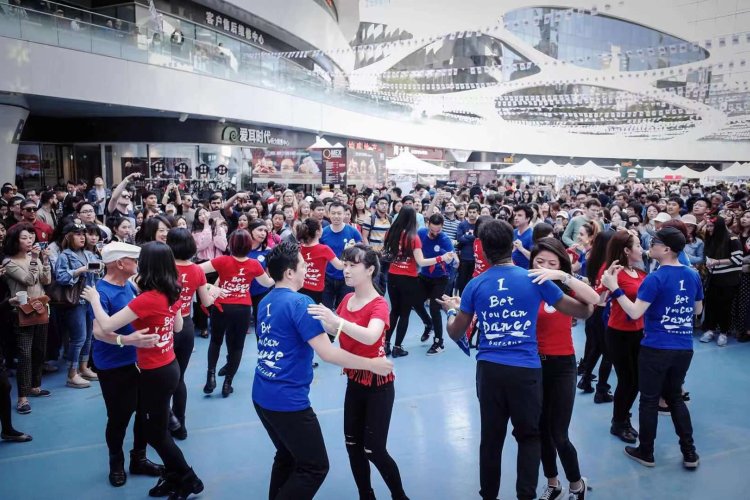 Dance Your Hearts Out at These Places in Beijing!