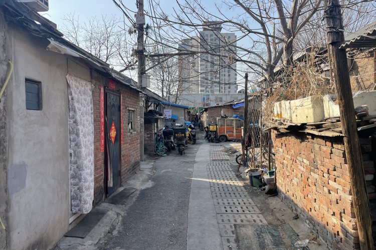 Saying Bye to Huashiying: A Look at the Last Shantytown in the CBD 