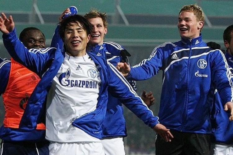 Talking Balls: Read All About It - Weekend Sports Shorts Talking Balls: Read All About It - Weekend Sports Shorts