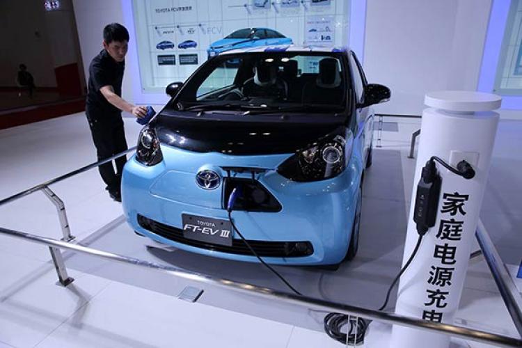 PKU Deep Dive: Will Electric Cars Really Make a Dent in the City’s Pollution Problem?