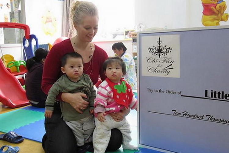 Chi Fan Money Helps Sick Orphans 