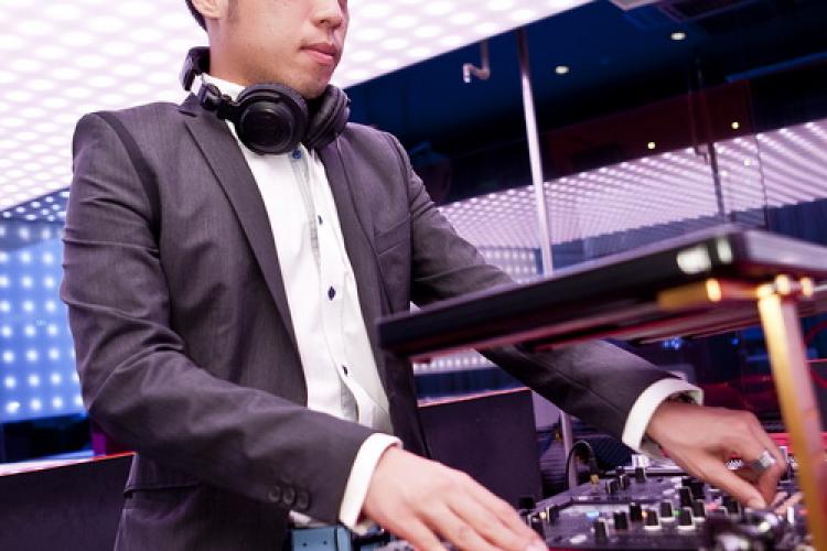 Mister Spark: Breaking Records With Kleman Huang