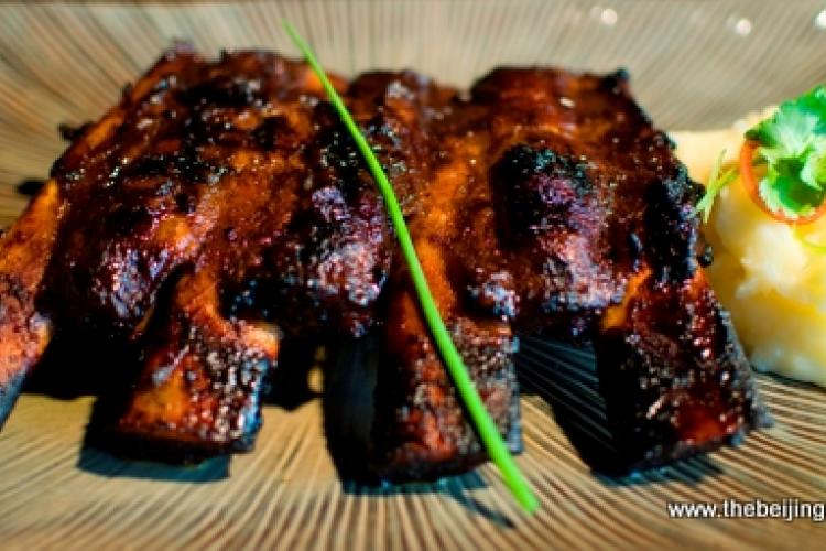 Another Blow For Legation Quarter: Meat &amp; Wine Co. Closes