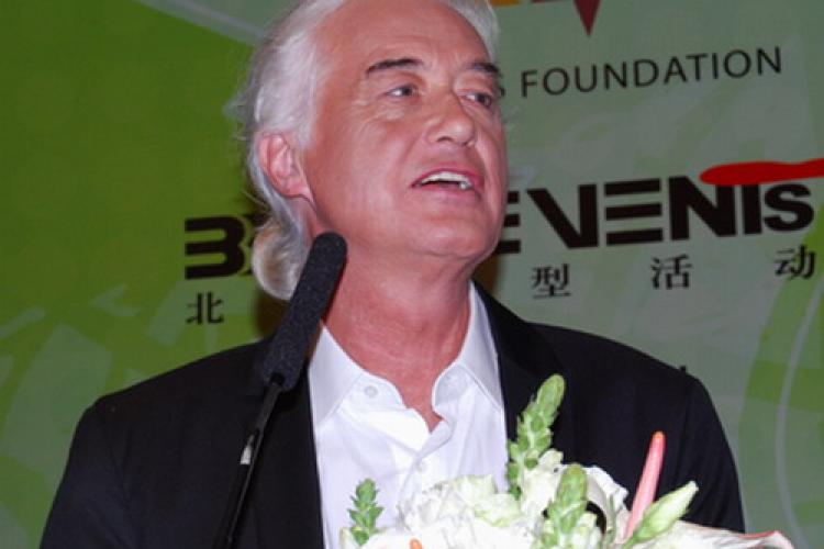 Jimmy Page in Beijing to Promote Show of Peace