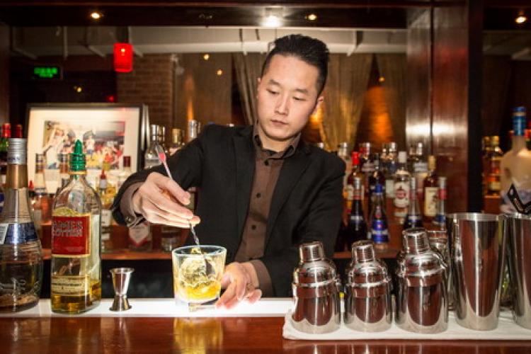 Feeling Lucky? A New Cocktail Bar Opens in Tongli Studios
