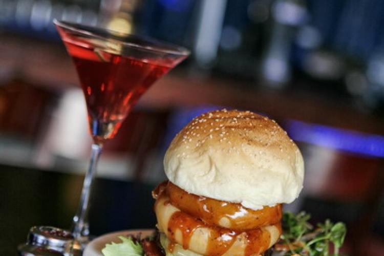 2011 Reader Bar &amp; Club Awards: Happy Hour/Late Night/Food