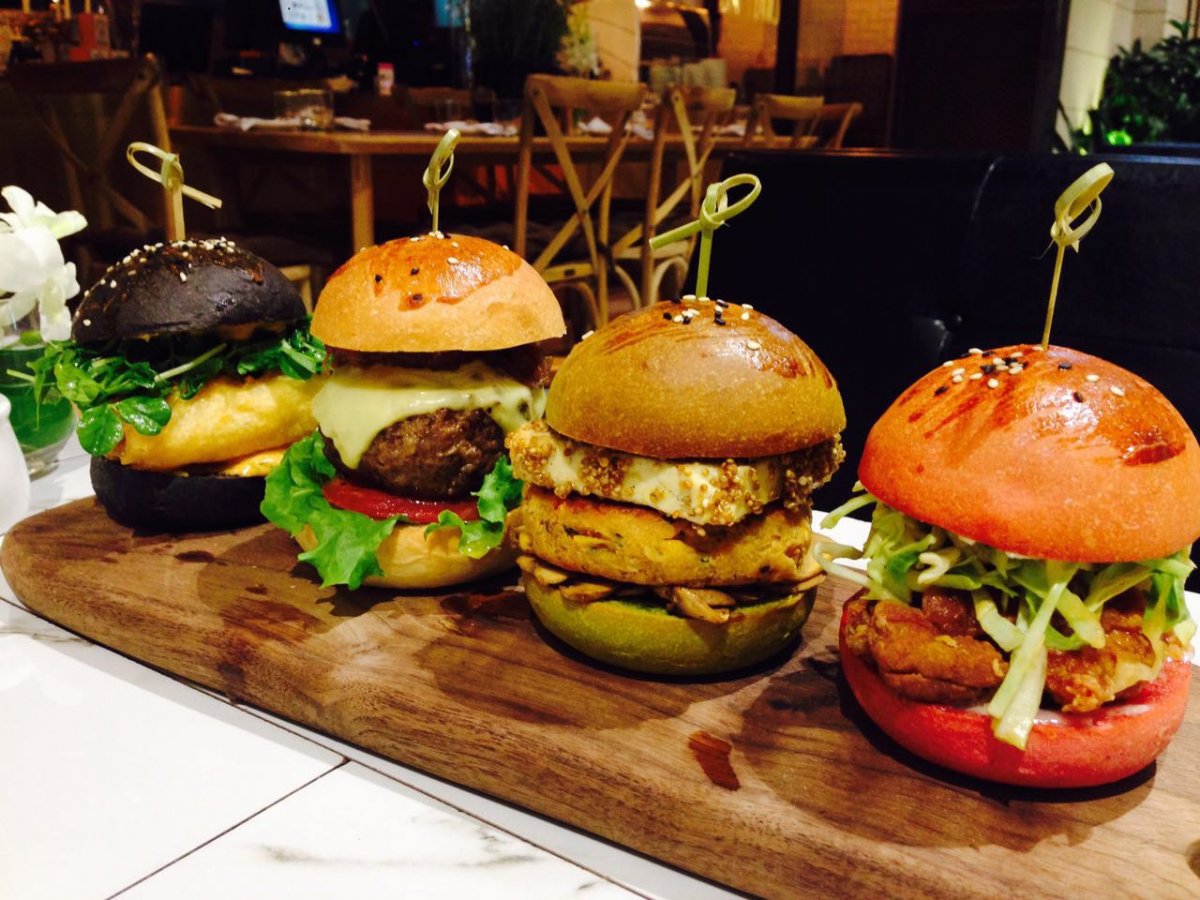 The sliders at Chat Room