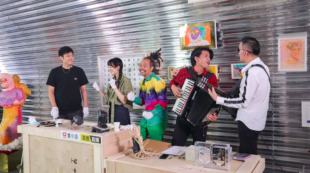 Aside from traditional gallery shows, there's also plenty of performances and events throughout the week