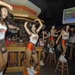 Hooters3