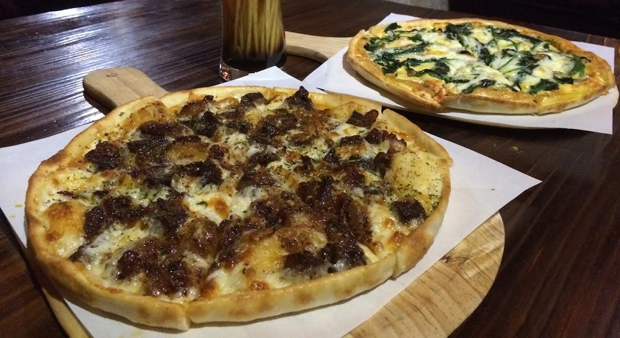 Pig Ear, Hot Pot and Durian Are Just a Few of the Zany Pizza Combos at Dongzhimen&#039;s WhaleWell