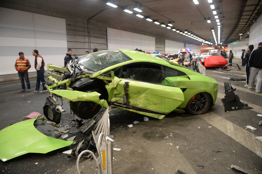 Lamborghinis Smash in Beijing Street Race Gone Wrong