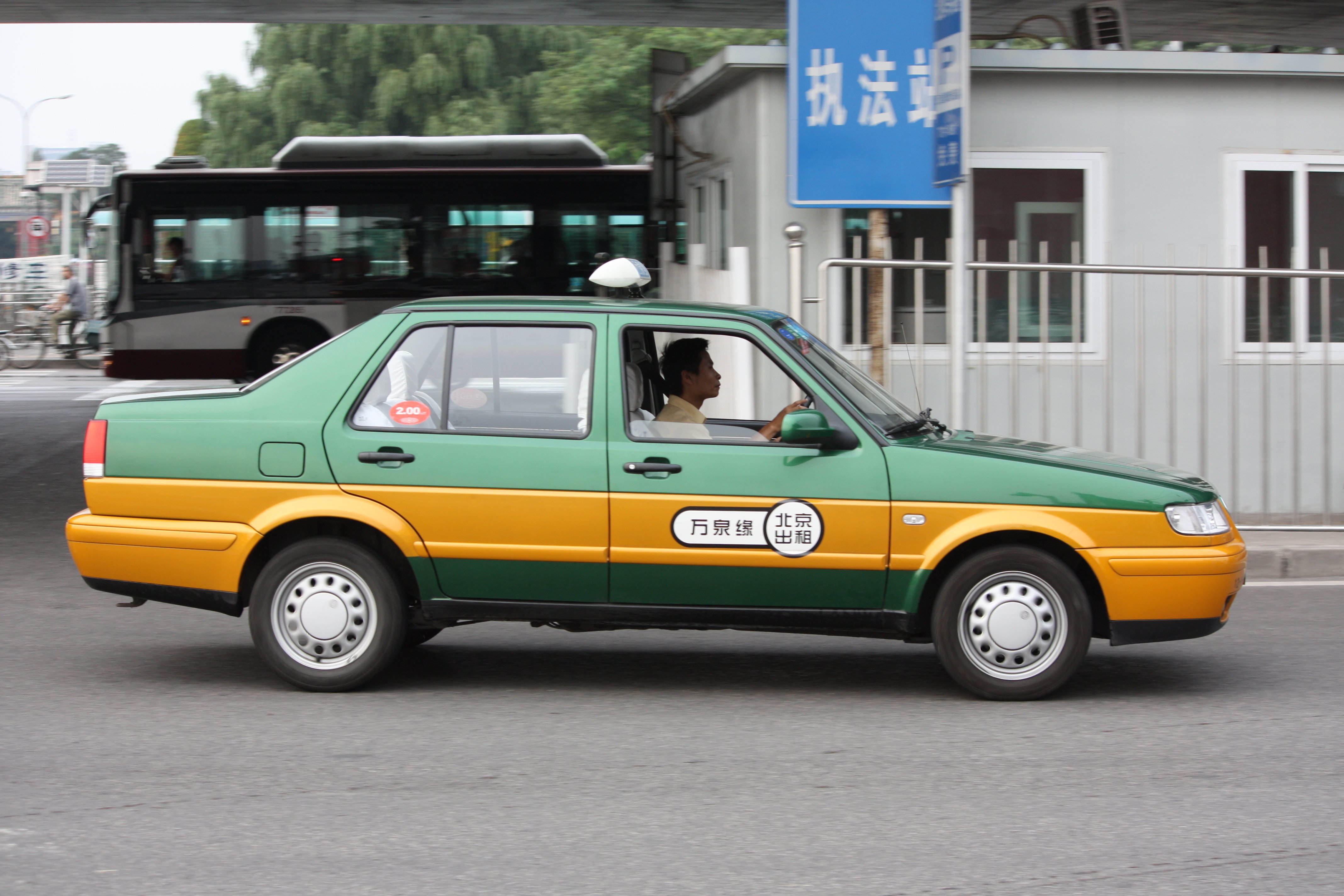 beijing-plans-to-convert-taxi-fleet-to-electric-the-beijinger