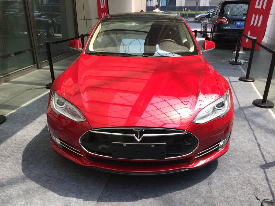 Tear Around Beijing in a Tesla: Ritz-Carlton Financial Street Offers Test Drive and Tea