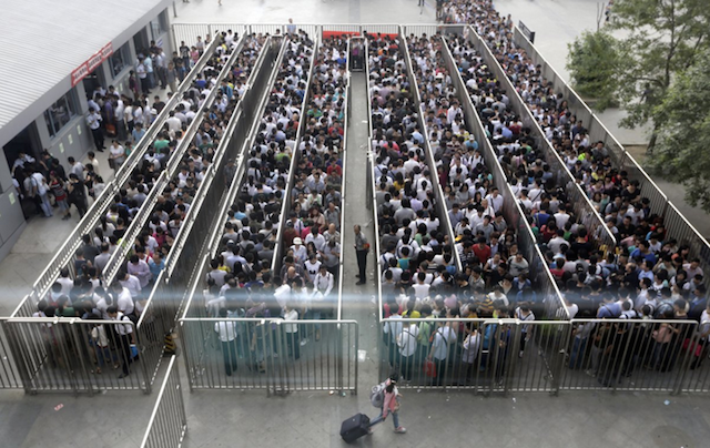 Beijingers Face China&#039;s Longest Average Commute