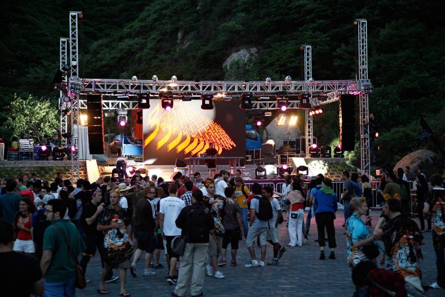 Kipp&#039;s Picks: Be Stupid, July 4th, Great Wall Party, and More