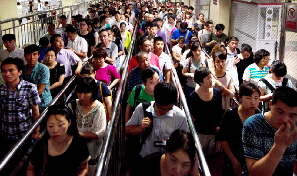 A Claustrophobic Time Lapse Video of Beijing&#039;s Subway System 