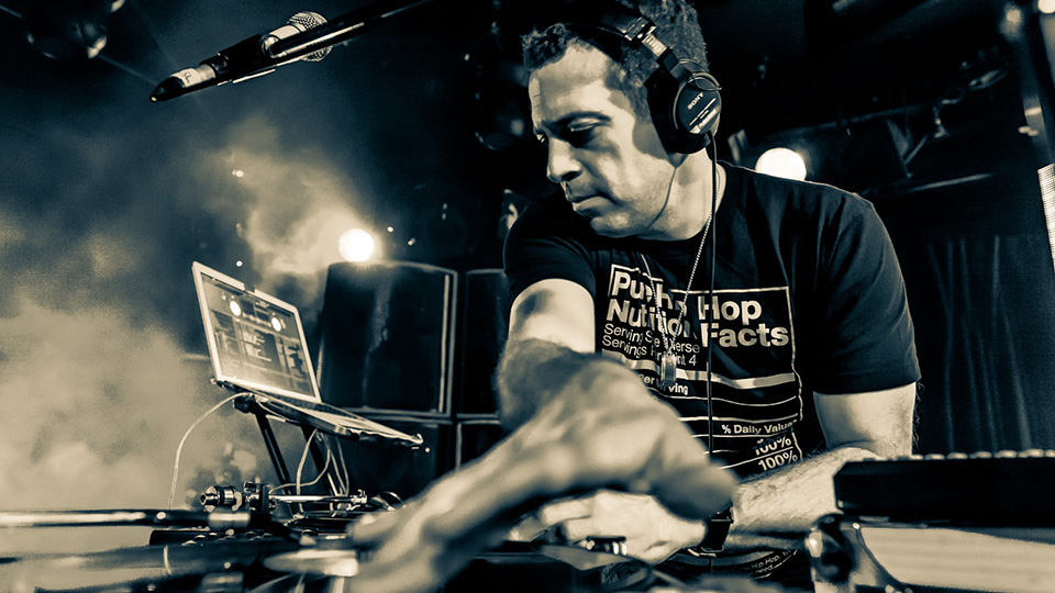 Red Bull There3style With DJ Z-Trip at Club Mix (Aug 16)