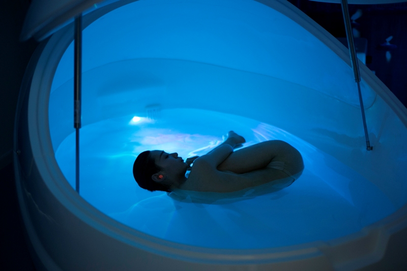 R Let Your Body Help Your Mind Drift Off at Awa&#039;s New Dead Sea Floating Therapy