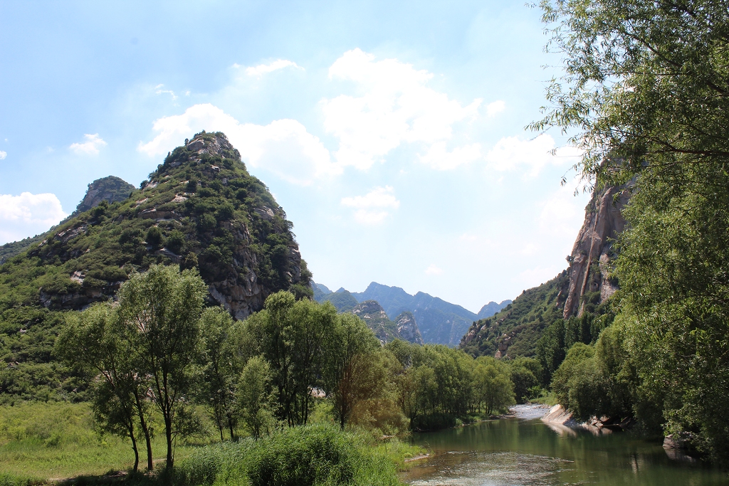 Beijing Hiking: Run to the Hills