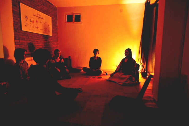 Mindfulness in Beijing: Teaching How to Tackle Pain Through Meditation and Self Awareness
